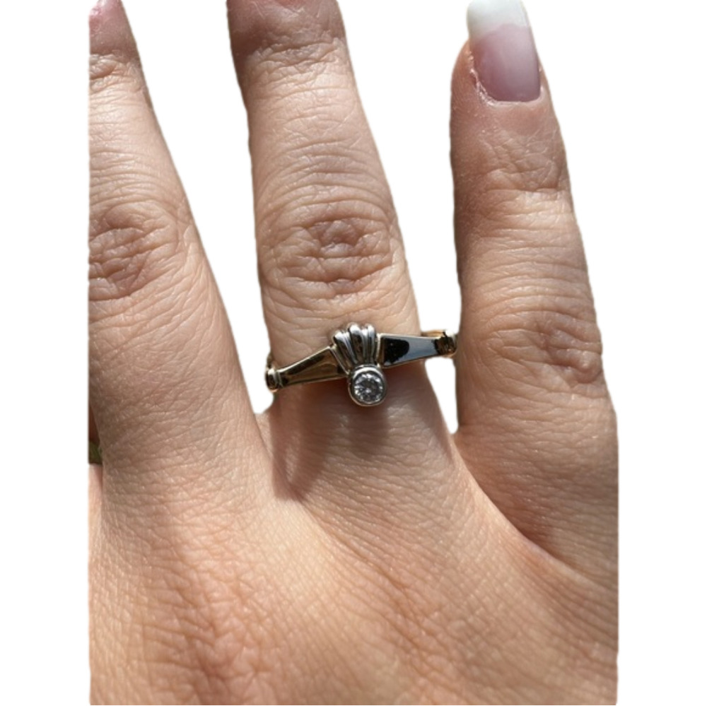 14k & Diamond Decorative Right Hand Ring in Starburst Design (Modernist)